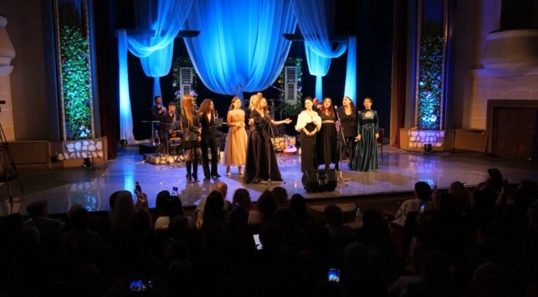 23 artistë shkodranë interpretojnë në skenën e teatrit “Migjeni”