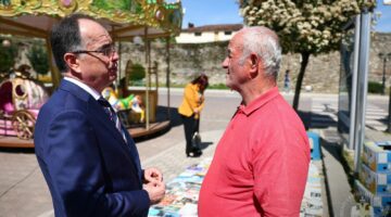 Dita Botërore e Librit, Presidenti Begaj takohet me bukinistin e Elbasanit