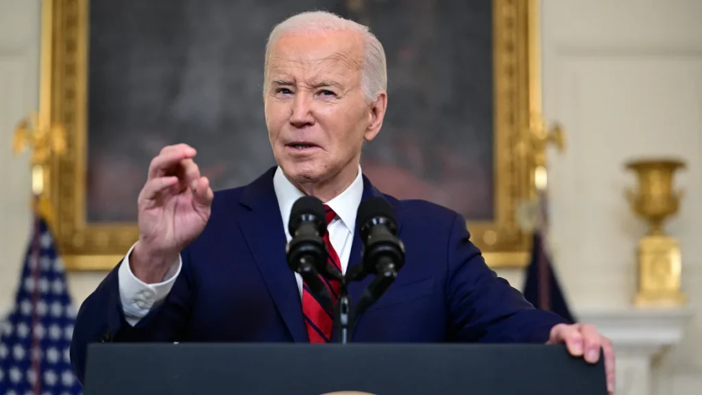 Presidenti Biden shumëfishon tarifat amerikane për mikroprocesorët dhe makinat elektrike kineze