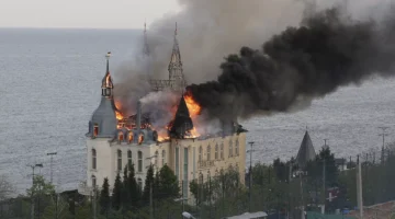Rusët godasin “kështjellën e Harry Potter”