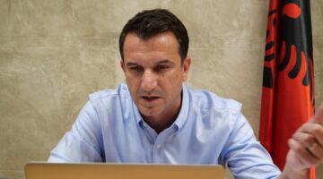 Mbledhja e Këshillit Bashkiak, miratohet dhënia e titullit “Qytetar Nderi” për Ali Ahmetin
