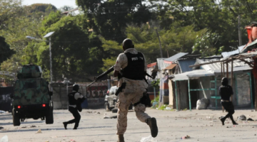 Vala e dhunës, turistët e huaj braktisin Haitin
