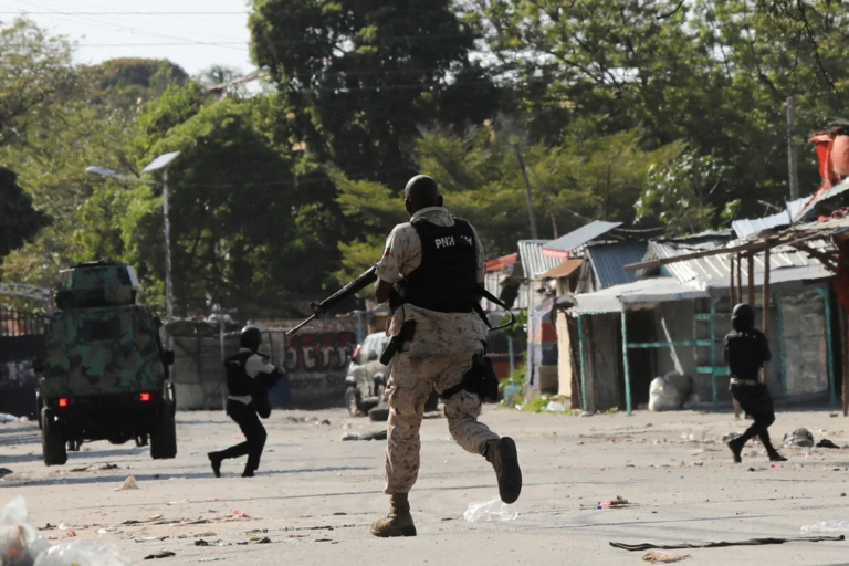 Vala e dhunës, turistët e huaj braktisin Haitin