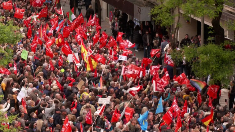 Mbështetësit thirrje kryeministrit të Spanjës të qëndrojë