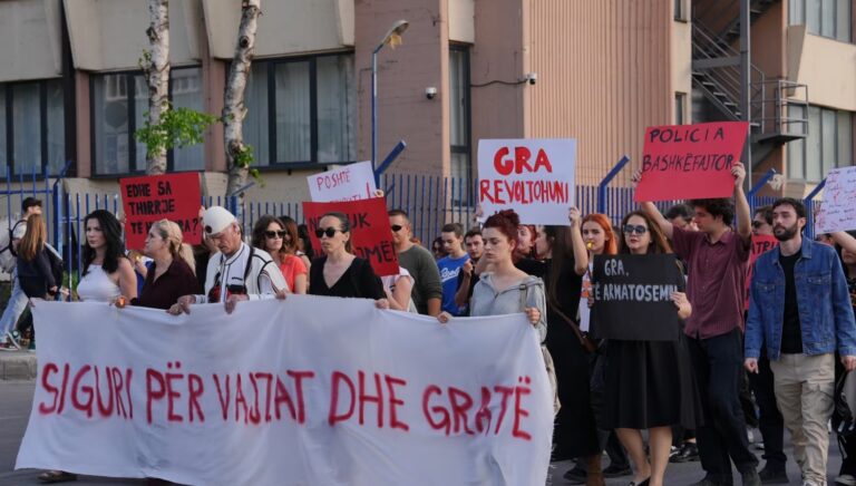 Protestë në Prishtinë pas vrasjes së 21-vjeçares