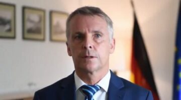 Ambasadori gjerman në Kosovë thirrje Serbisë: Çtensionoje situatën, menjëherë!