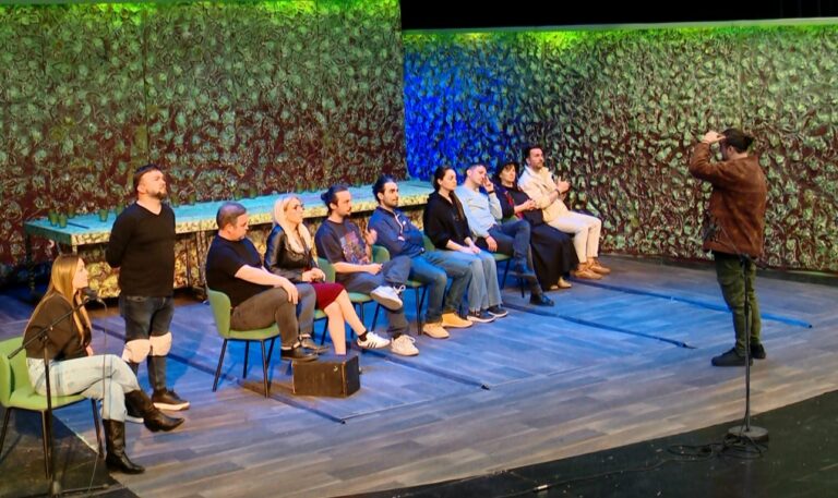 Teatri i Gjilanit sjell “Tartufin” në Tiranë/ Komedia e Molierit shfaqet në “Art Turbina”