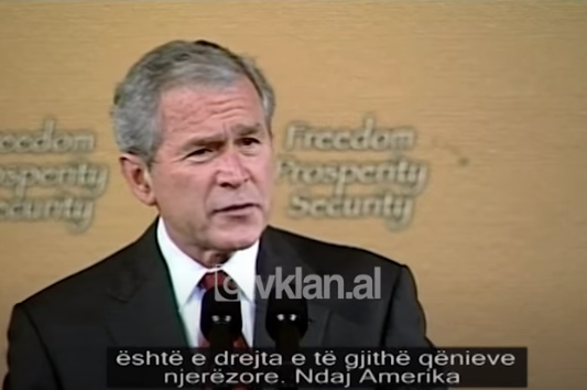 Bush niset në Pekin për Lojërat Olimpike, kritika Kinës për të Drejtat e Njeriut &#8211; (7 Gusht 2008)