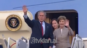 Presidenti amerikan George Bush pritet me protesta në Korenë e Jugut - (5 Gusht 2008)