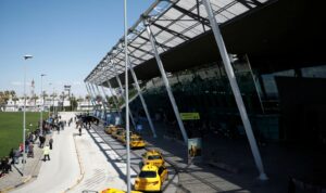 Korrupsioni në aeroportin e Rinasit, arrestohet polici i shpallur në kërkim