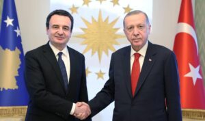 Kurti vizitë zyrtare në Turqi, pritet të takohet me Erdogan