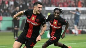 Bajer Leverkusen mori trofeun e dytë të këtij sezoni. Pas Bundesligës, skuadra e drejtuar nga Ksavi Alonso fitoi Kupën e Gjermanisë. Në finalen ndaj Kaiser-slautern, vendosi një supergol i Granit Xhakës në minutën e 16-të.