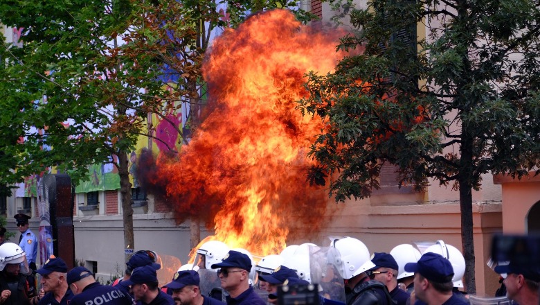 Molotov e tymuese para Bashkisë