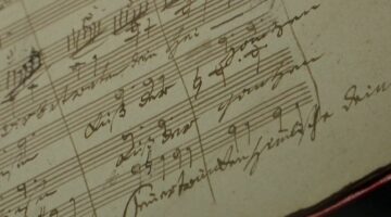 Ekspozohen partiturat origjinale të Simfonisë IX të Bethovenit
