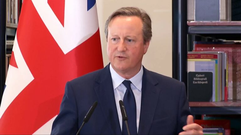 Migracioni i paligjshëm drejt Britanisë/ Cameron: Partneritet i mrekullueshëm me Shqipërinë, shembull për të tjerët