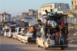 “Po ikim nga vdekja&#8221;, me lot në sy palestinezët tregojnë largimin nga Rafah