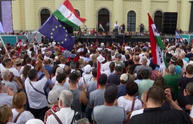 Mijëra hungarezë sërish kundër qeverisë Orban