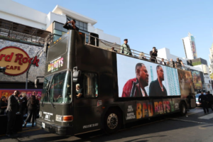 Will Smith shkon me autobus në premierën e filmit të ri