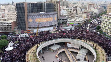 Mijëra iranianë mbushin rrugët për funeralin e Ebrahim Raisit