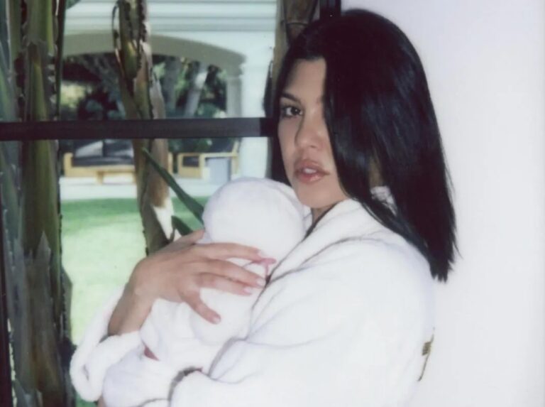 Kourtney Kardashian përshkruan me detaje ndërhyrjen e frikshme në fetus