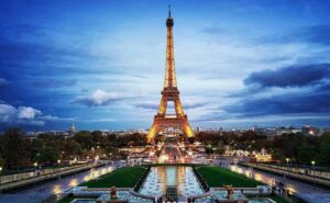 Çmimet e biletave të kullës Eiffel do të rriten me 20%, zbuloni sa do të kushtojnë