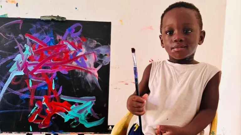 Piktori më i vogël në botë, 1-vjeçari nga Ghana hyn në rekordet Guinness