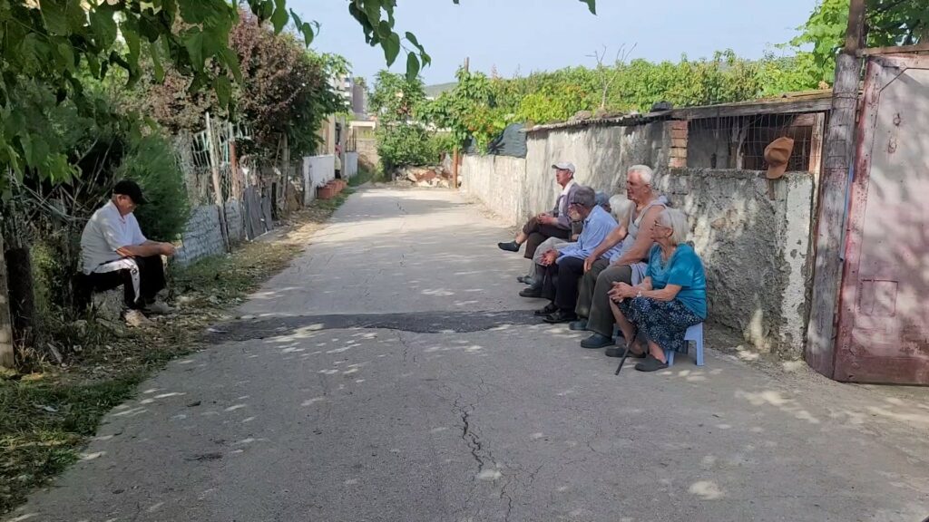 &#8220;Jemi prekur shumë. Më dridhet trupi&#8221;, fqinjët e Behar Musakut të tronditur