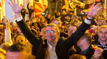VMRO paralajmëron qeveri të re me opozitën shqiptare
