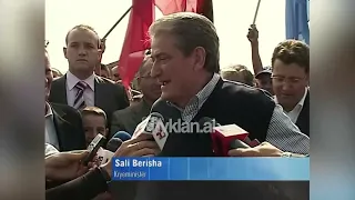 Sali Berisha reagon me ironi e sarkazëm ndaj protestës masive të LSI-së-(20 Shtator 2008)