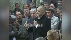 Kryesocialisti Edi Rama me turin Dialogu me Shqipërinë në rrethin e Dibrës-(10 Nëntor 2008)