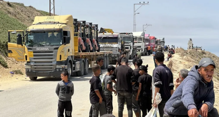 Mbërrijnë në Gaza kamionët me ndihma humanitare të dërguara nga SHBA