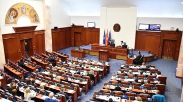 Fitorja e opozitës në Maqedoninë e Veriut/ Si do të formohet qeveria dhe roli i partive shqiptare