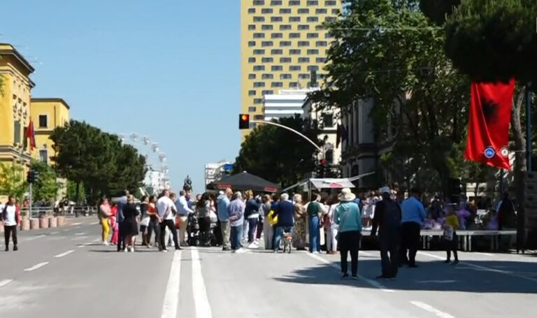 &#8220;Dita pa makina&#8221;, ja si ndryshon qarkullimi i automjeteve në Tiranë