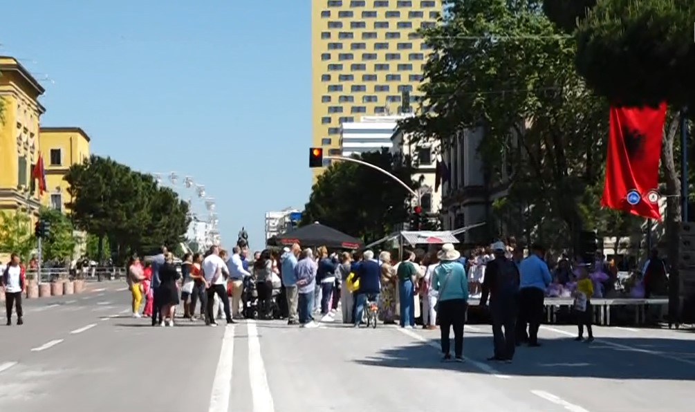 "Dita pa makina", ja si ndryshon qarkullimi i automjeteve në Tiranë