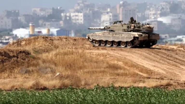 Zjarri i tankeve izraelite vret pesë ushtarë në veri të Gazës
