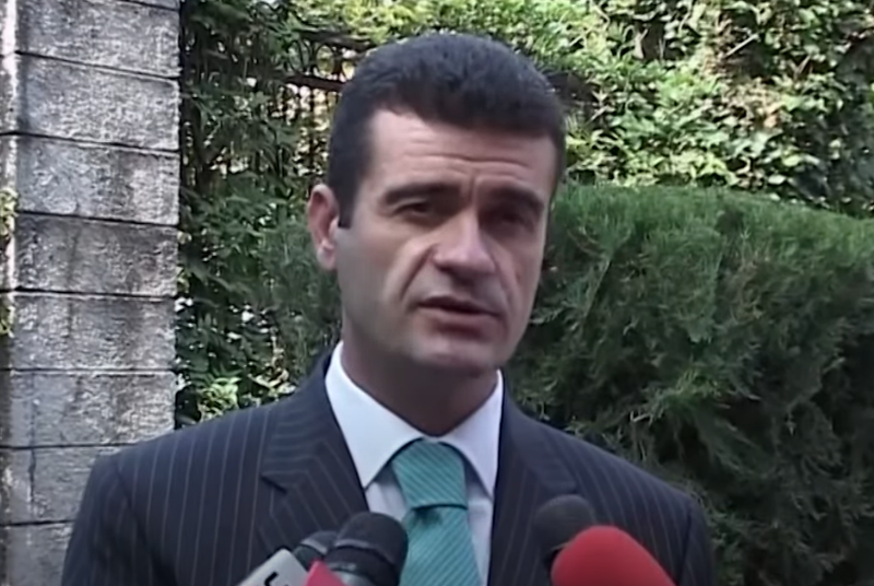 Reagon politika pas deklaratës së ambasadorëve të BE-së për çështjen Fazlliç &#8211; (13 Tetor 2008)