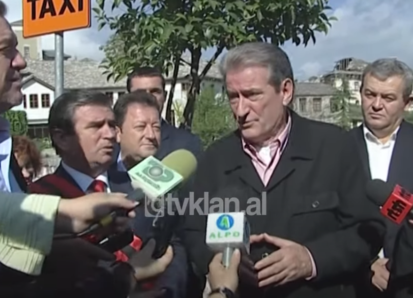 Kryeministri Berisha premtime në Gjirokastër, “Do ndërtojmë boshtin e jugut” &#8211; (4 Tetor 2008)