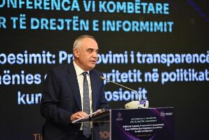 Komisioneri Dervishi: Sfidat me të cilat përballet e drejta për informim dhe transparenca