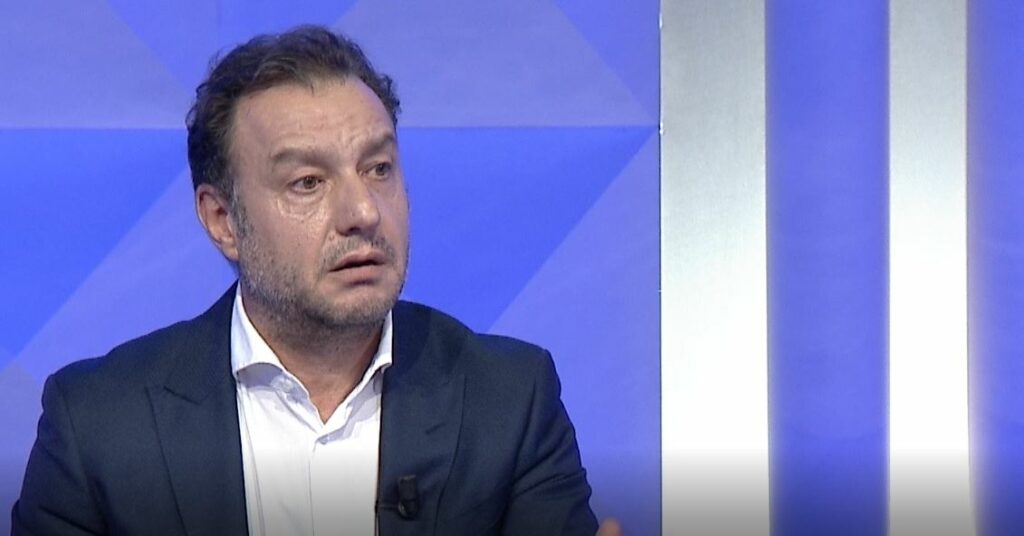 &#8220;Ai s&#8217;ngrinte kurrë zërin në mbledhje&#8221;, Shalsi për Ahmetajn: Akuzat e tij më bëjnë të qesh&#8230;