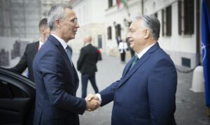 Hungaria nuk do të bllokojë ndihmën e NATO-s për Ukrainën
