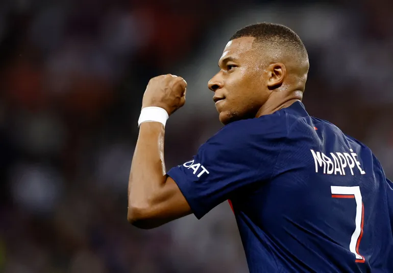 Kylian Mbappe godet rëndë Ligue 1