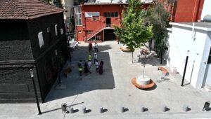 Rehabilitohet “Lagjia e artistëve” në Tiranë