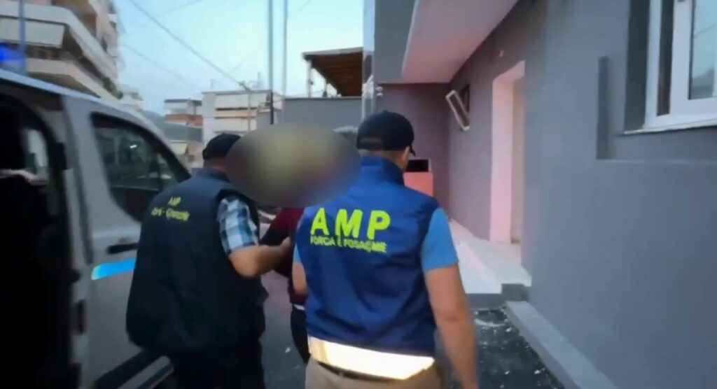 AMP arreston një punonjës policie në Qafë Botë