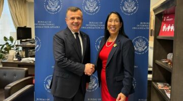 Ministri Balla vizitë në SHBA, takohet me Ndihmës Sekretaren e Shtetit, Michele J. Sison