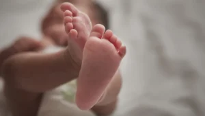 Ekspertët parashikojnë: Ky mund të jetë viti kur shkalla globale e vdekjeve tejkalon numrin e lindjeve