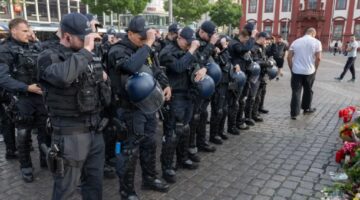 Tronditje në Gjermani pas vrasjes me thikë të policit