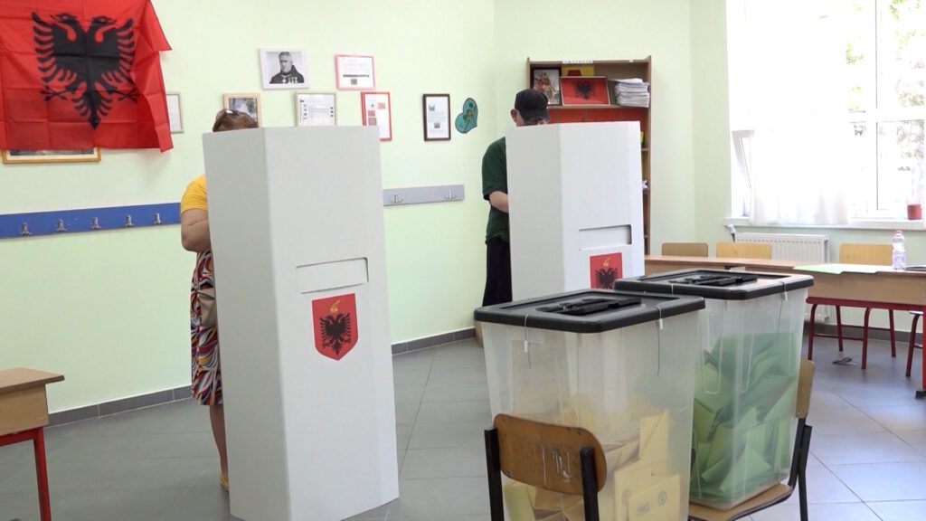 Nesër zgjedhjet në Himarë, 52 punonjës policie do të sigurojnë materialet zgjedhore në 36 qendrat e votimit