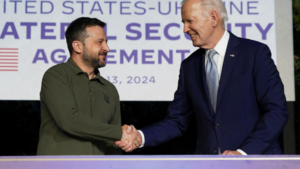 Biden dhe Zelensky nënshkruajnë marrëveshje 10 vjeçare për mbrojtjen