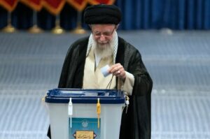 Irani voton për presidentin e ri