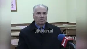 Bie tavani në shkollën “Sami Frashëri”, asnjë nxënës i lënduar-(25 Nëntor 2008)